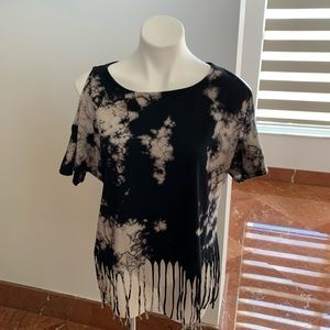 American eagle top , Black & beige size M